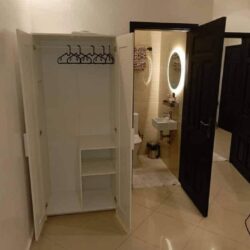 Entrée personnelle meublée Agla