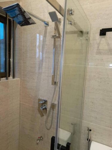 Entrée personnelle meublée Agla