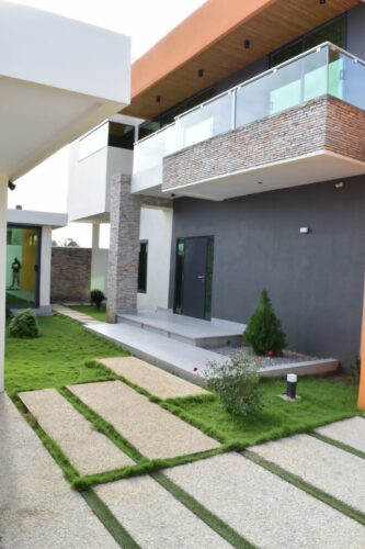 Luxueuse villa meublée Fidjrossè_8