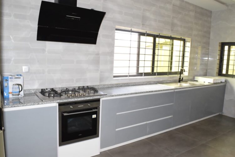 Luxueuse villa meublée Fidjrossè_8