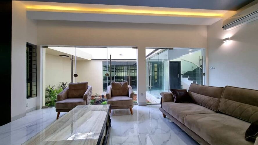 Luxueuse villa meublée Fidjrossè