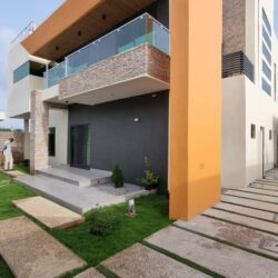 Luxueuse villa meublée Fidjrossè