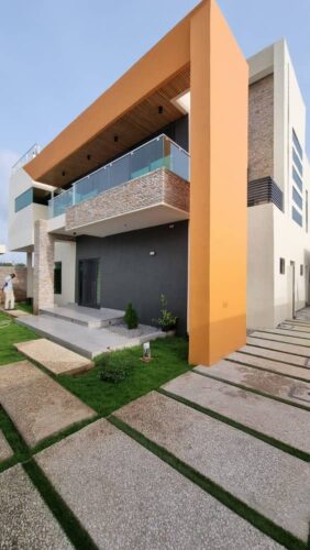 Luxueuse villa meublée Fidjrossè