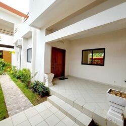Villa 3 chambres meublées Fidjrossè