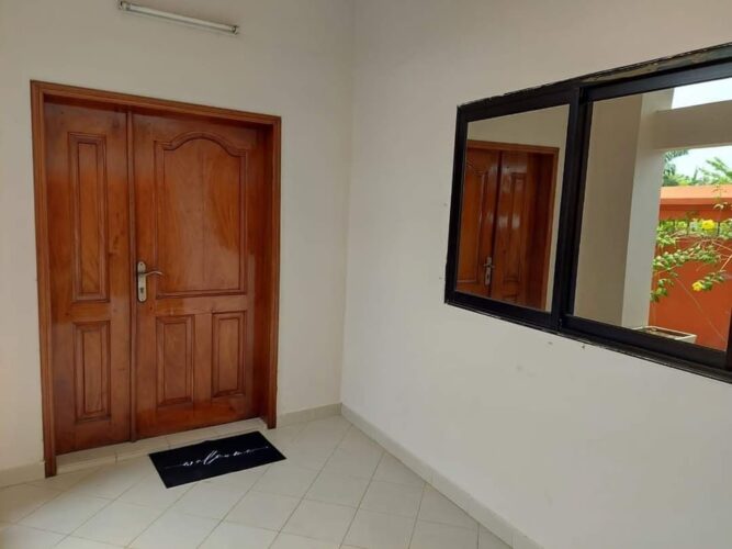 Villa 3 chambres meublées Fidjrossè