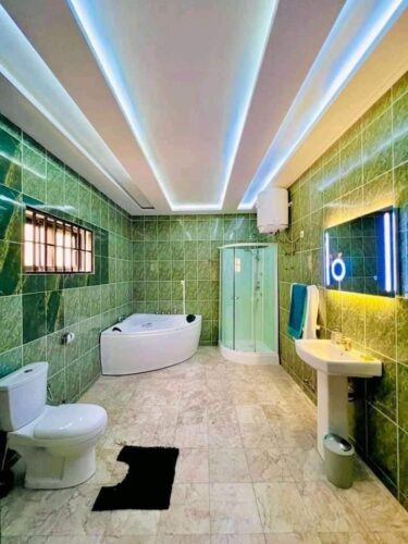 Villa meublée avec piscine Cotonou Agla