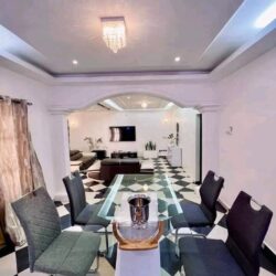 Villa meublée avec piscine Cotonou Agla